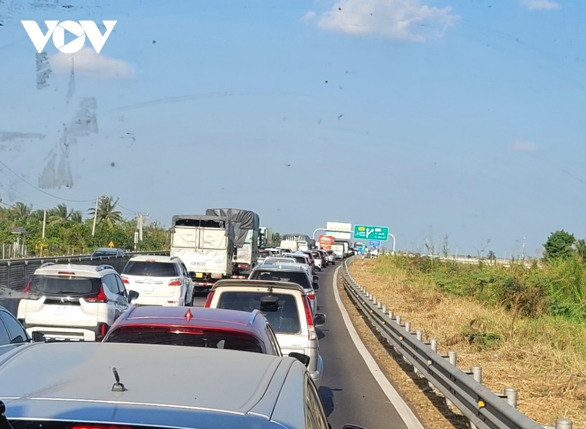 Trung Luong,  My Thuan anh 1