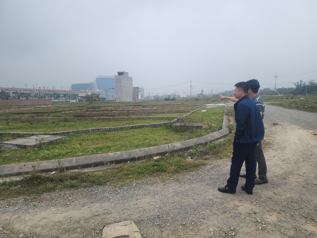 Chu tich Ha Noi chot han cuoi giao dat dich vu cho hon 19.000 ho dan hinh anh