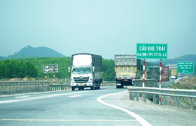 tiem an tai nan anh 3