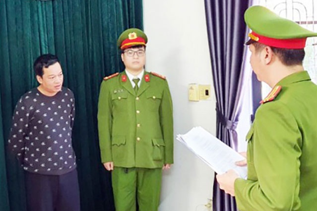 Thue xe Porsche tu lai roi dua di cam do hinh anh