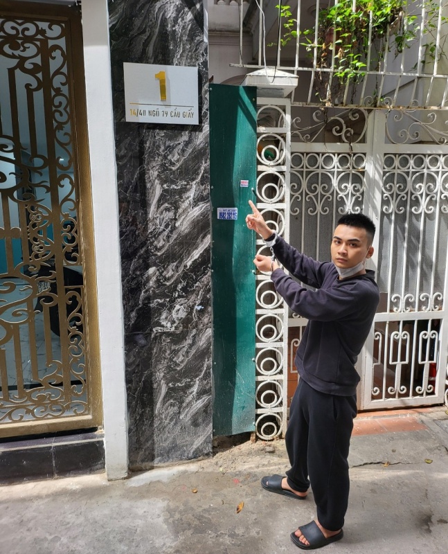 Co gai mat tich anh 1