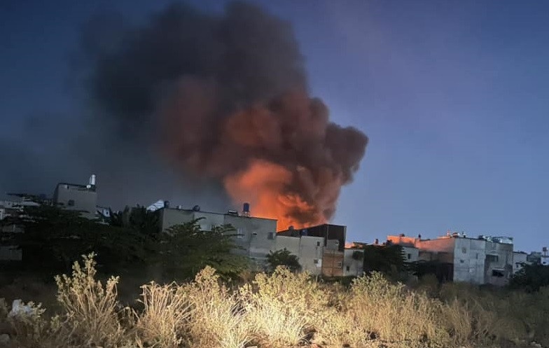 Chay 3 nha xuong anh 2