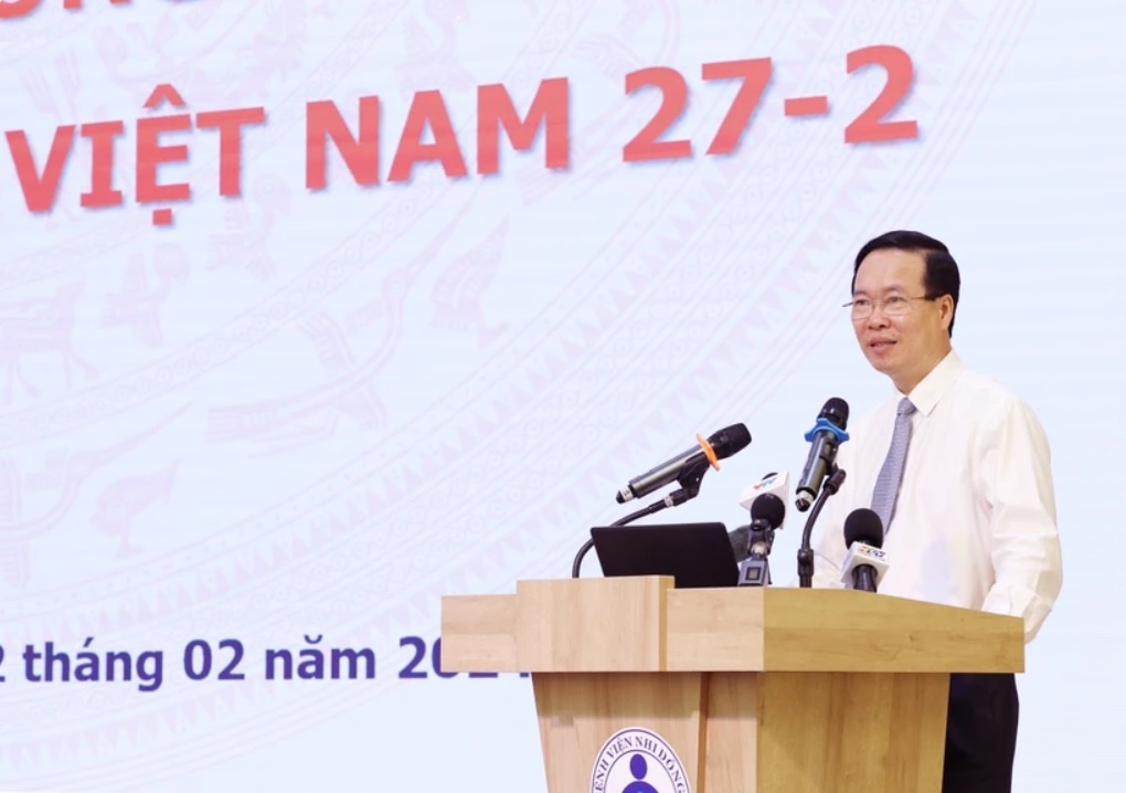 Chu tich nuoc Vo Van Thuong tham Benh vien Nhi dong 1 hinh anh