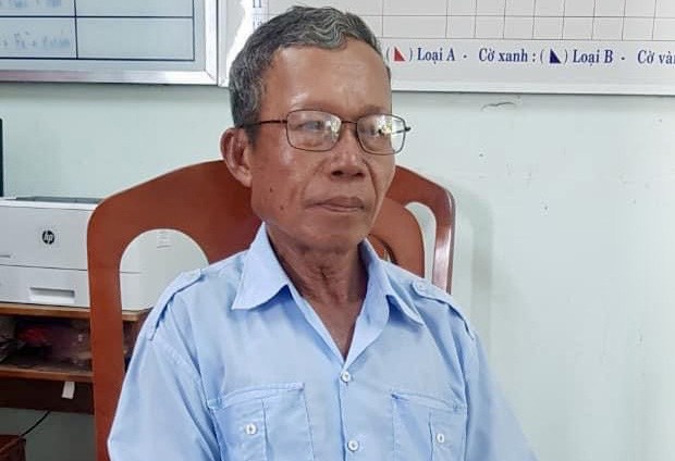 Dang lam nhan vien cay xang, nguoi dan ong tron truy na 30 nam bi bat hinh anh