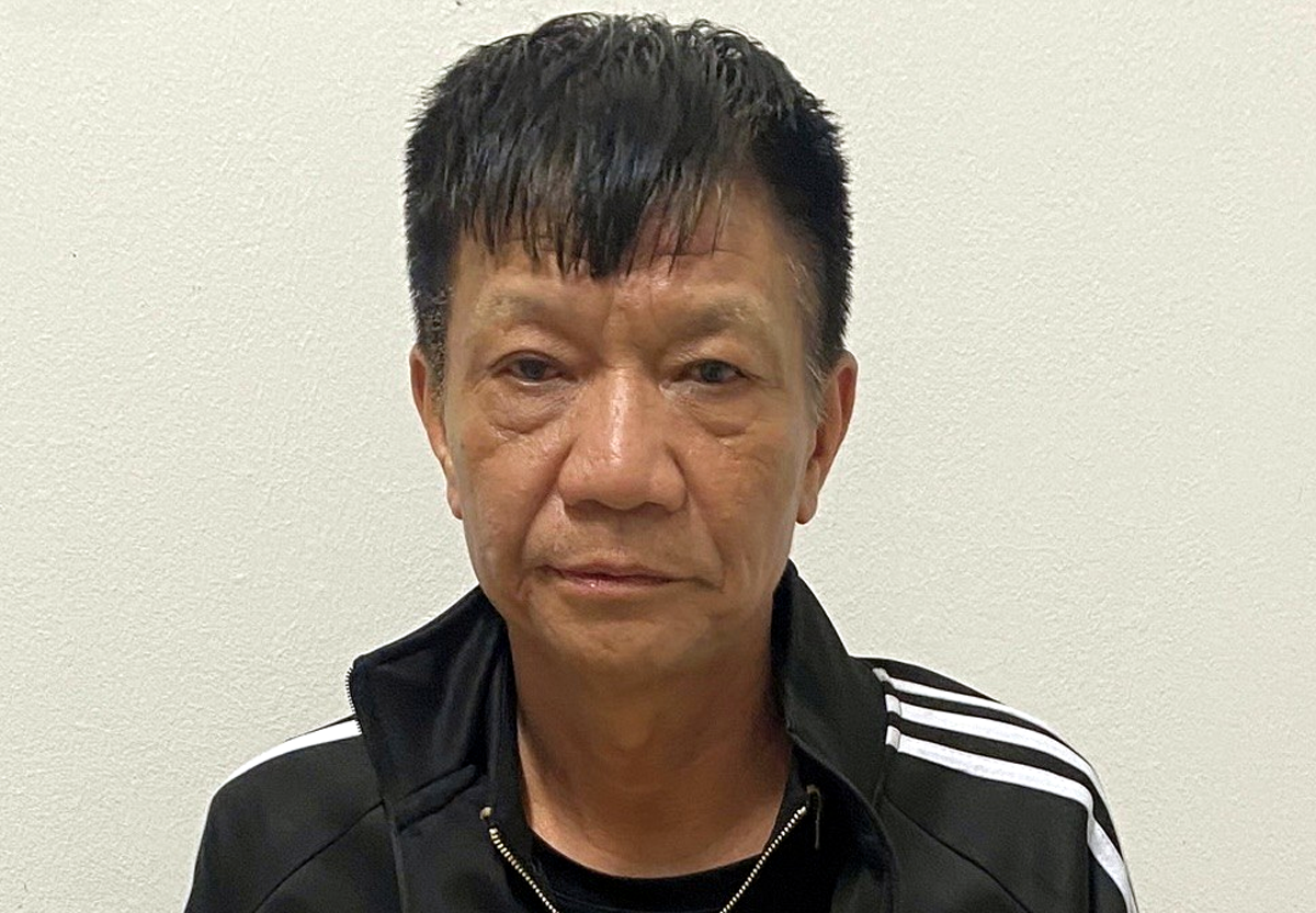 Khoi to nguoi dan ong do xang dot tinh dich o Ha Noi hinh anh