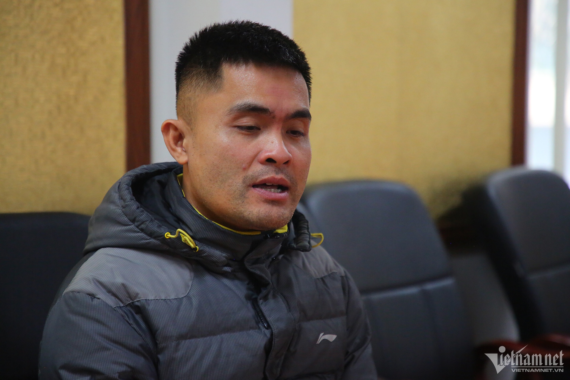 Hai thanh nien tat dau o to, danh nguoi: Hanh vi cua toi la con do hinh anh