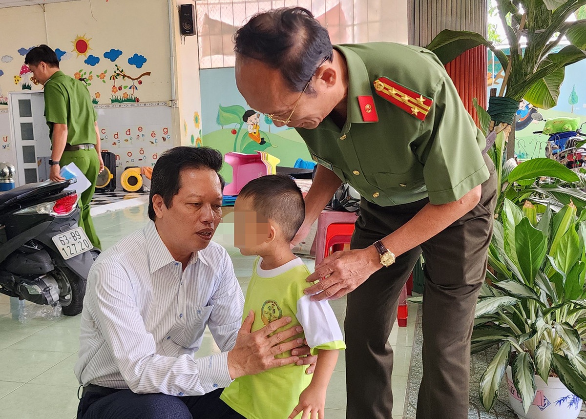 90 phut giai cuu anh 2