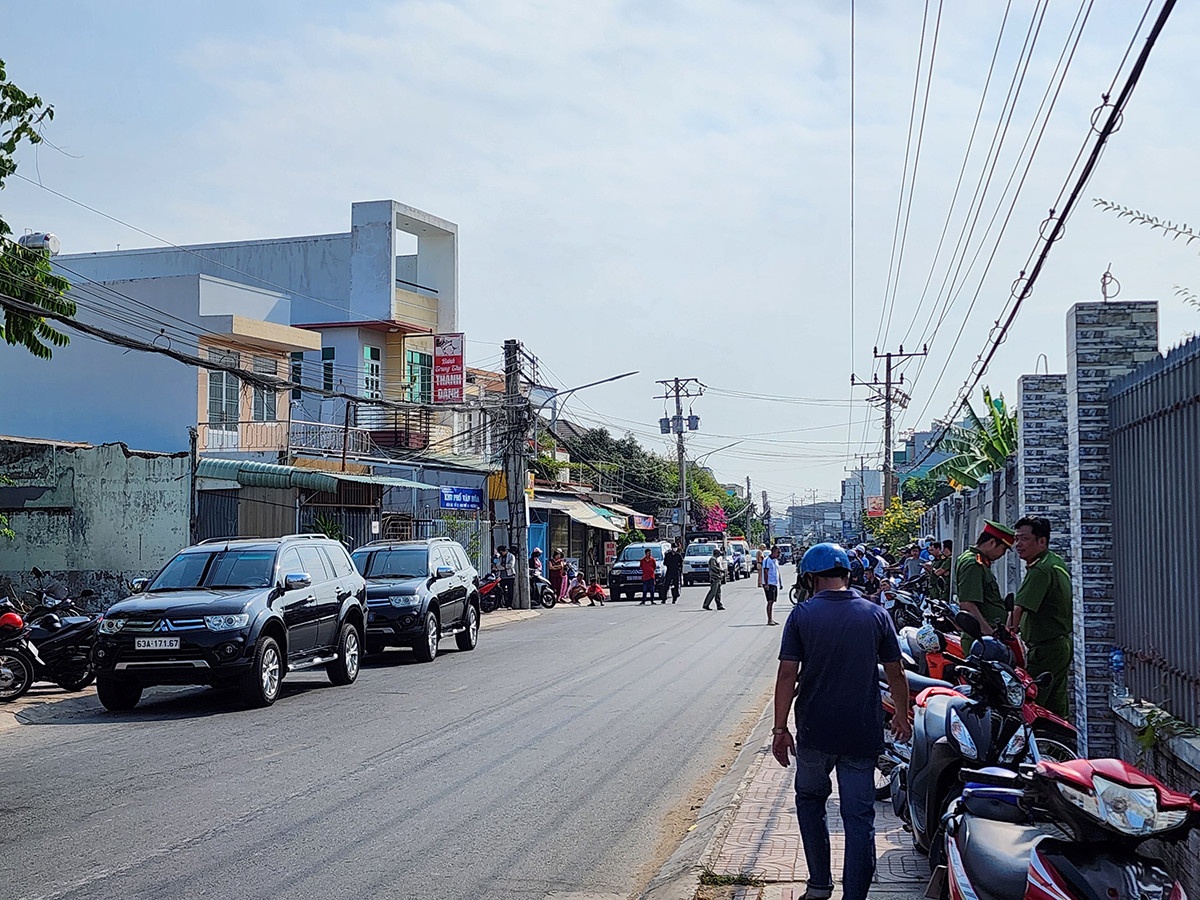 Vay bat ke la mat anh 3