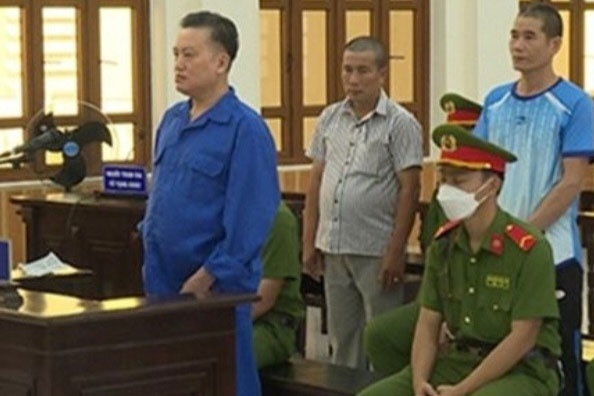 Thao 'lui' duoc giam an trong vu huy hoai tai san tai Binh Thuan hinh anh