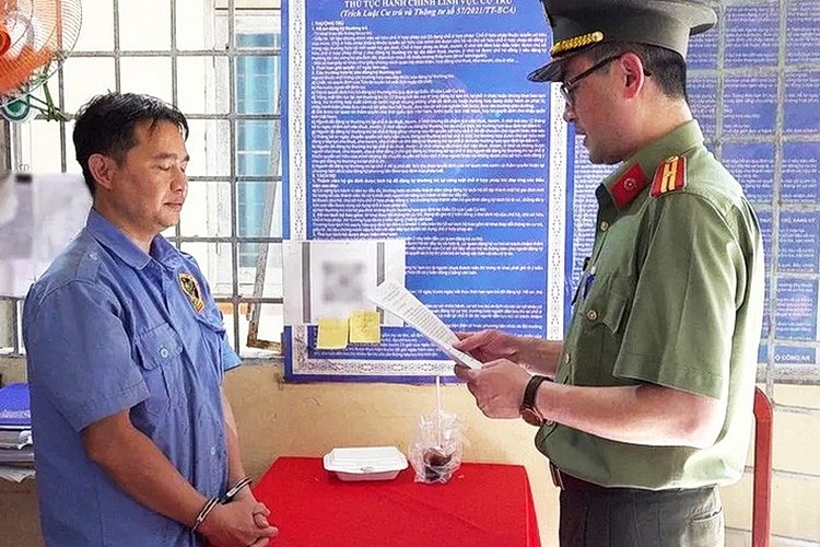 Đối tượng chống phá ảnh 1 Doi tuong chong pha anh 1