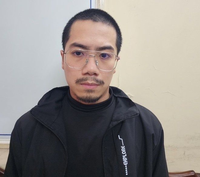 Duong day danh bac,  game bai Poker,  Nguyen Xuan Huy anh 1