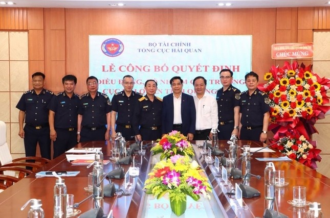 Cuc truong Cuc Hai quan anh 1