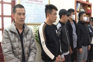 Triet pha soi bac trong khu dan cu, bat giu 26 doi tuong hinh anh