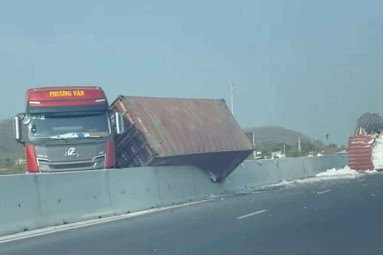 Roi xuong cao toc anh 2