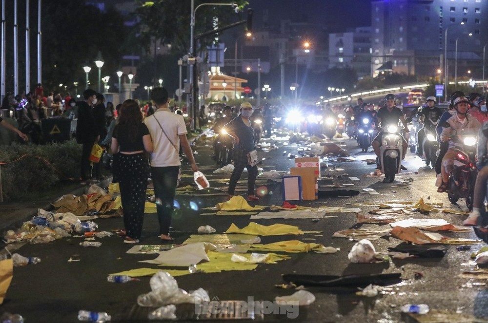 Chat thai nhua Viet Nam anh 1