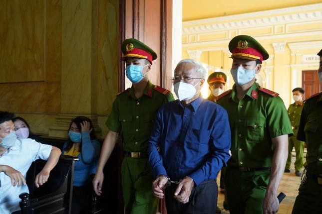 DongABank,  Ngan hang DongABank,  Tran Phuong Binh anh 1