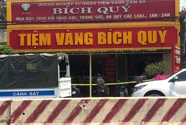 Tin moi ve vu cuop tiem vang o Binh Duong hinh anh