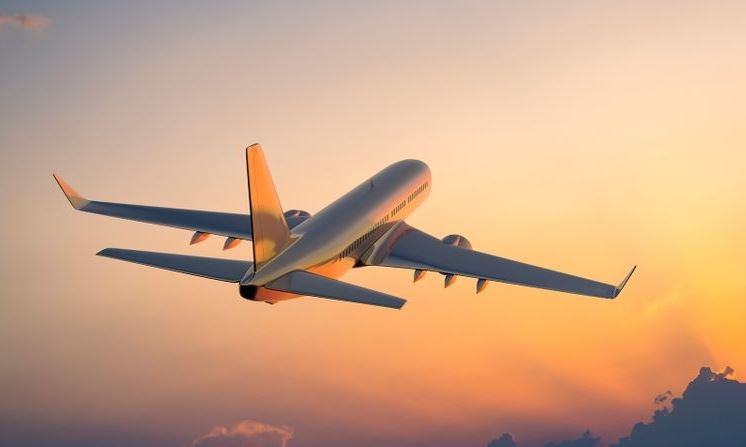 Lua ban ve 'chuyen bay giai cuu', chiem doat hang chuc ty dong hinh anh