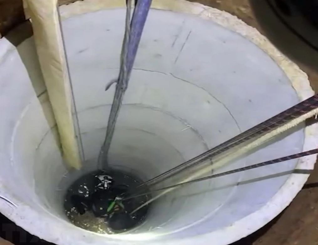 Tho dao gieng o Binh Phuoc tu vong duoi gieng sau hinh anh