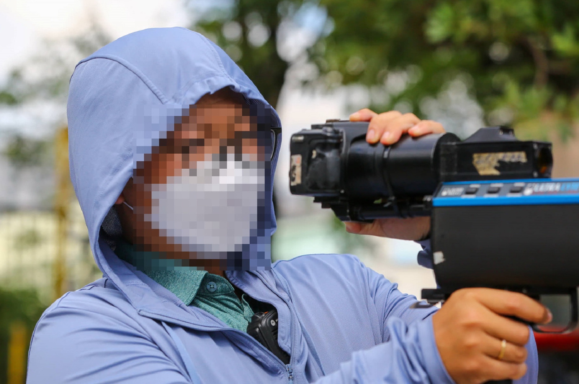 Canh sat giao thong tang hoa trang ghi hinh voi cac loi nao? hinh anh