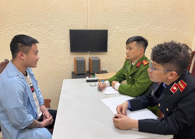 Lat tay chieu tro cua nhom chuyen trom cap xe Honda Dream hinh anh