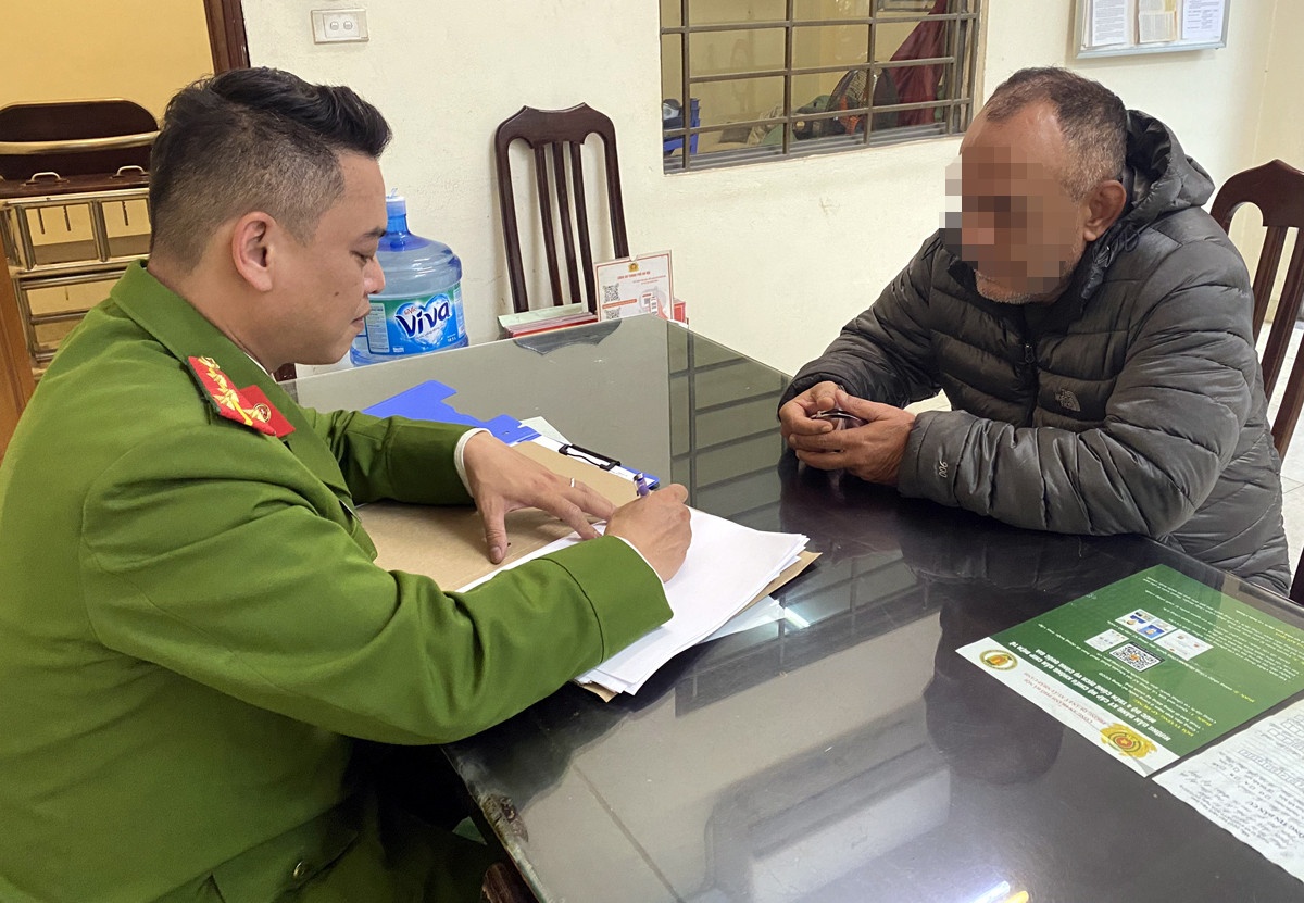 gia danh Interpol anh 2