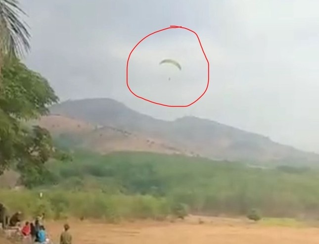 Phi cong tu vong anh 1