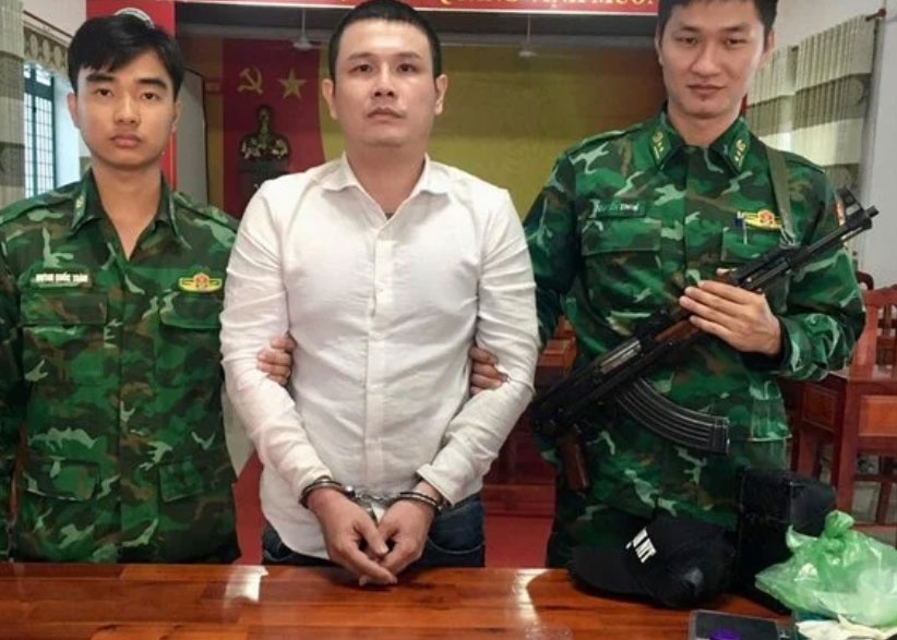 Mang ma tuy tu Campuchia ve Viet Nam, vua qua cua khau thi bi bat hinh anh