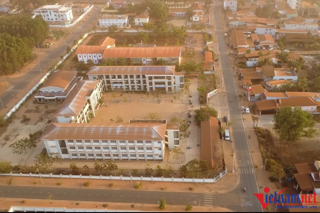 Bo TN&MT len tieng ve tinh trang bui do o san bay Long Thanh hinh anh