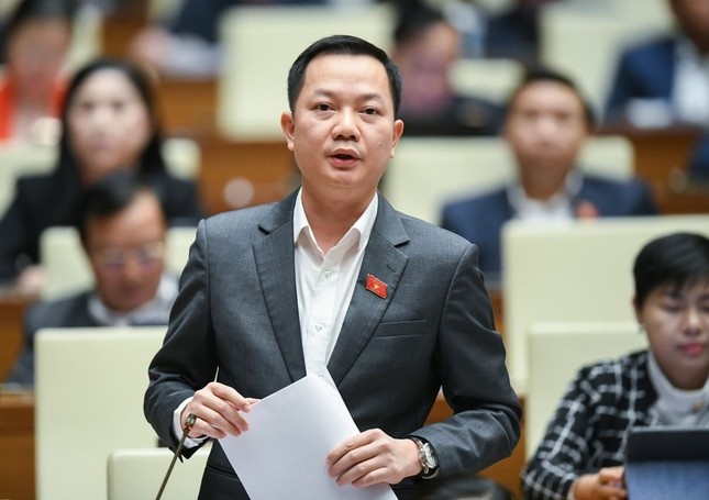 Phe chuan nhan su 2 uy ban cua Quoc hoi hinh anh