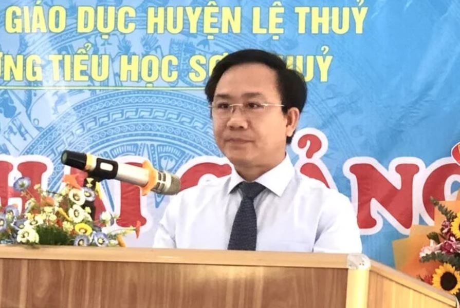 Phe chuan ket qua bau Pho Chu tich UBND tinh Quang Binh Hoang Xuan Tan hinh anh