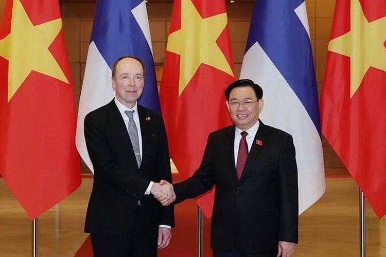 Chu tich Quoc hoi Vuong Dinh Hue don Chu tich Quoc hoi Phan Lan hinh anh