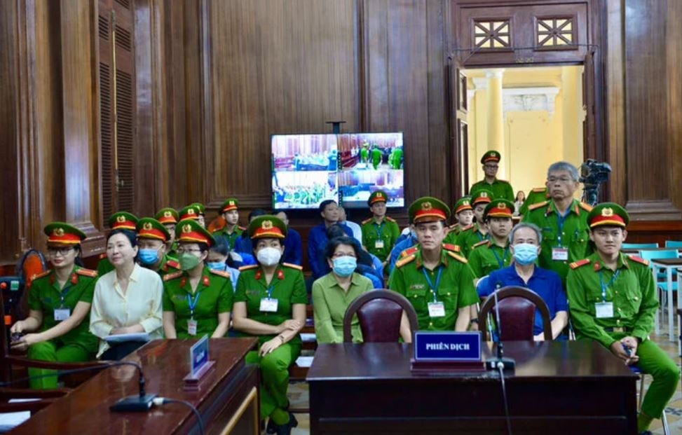 Cuu Giam doc SCB: Se bi sa thai neu khong ky cho Van Thinh Phat hinh anh