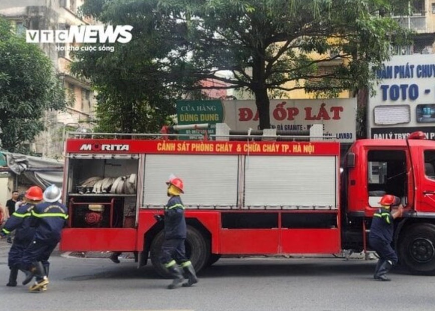 Chay ngoi nha 3 tang anh 1