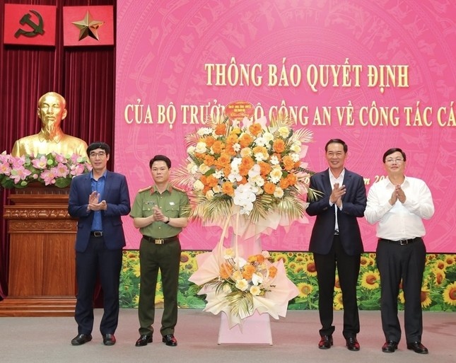 Giam doc cong an tinh anh 1