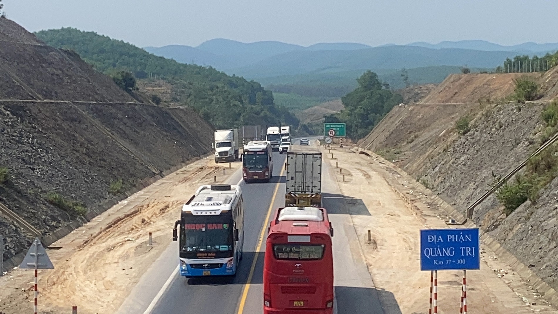 Ly do hai tinh khong dong y cam xe co lon vao Cam Lo - La Son hinh anh