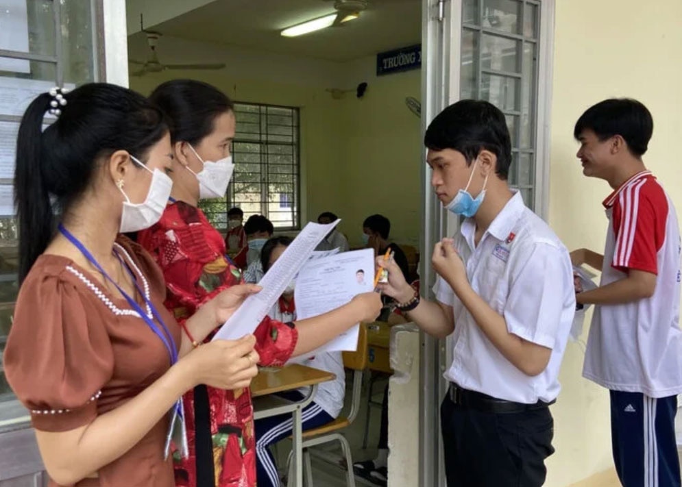 Chinh sach moi anh 2