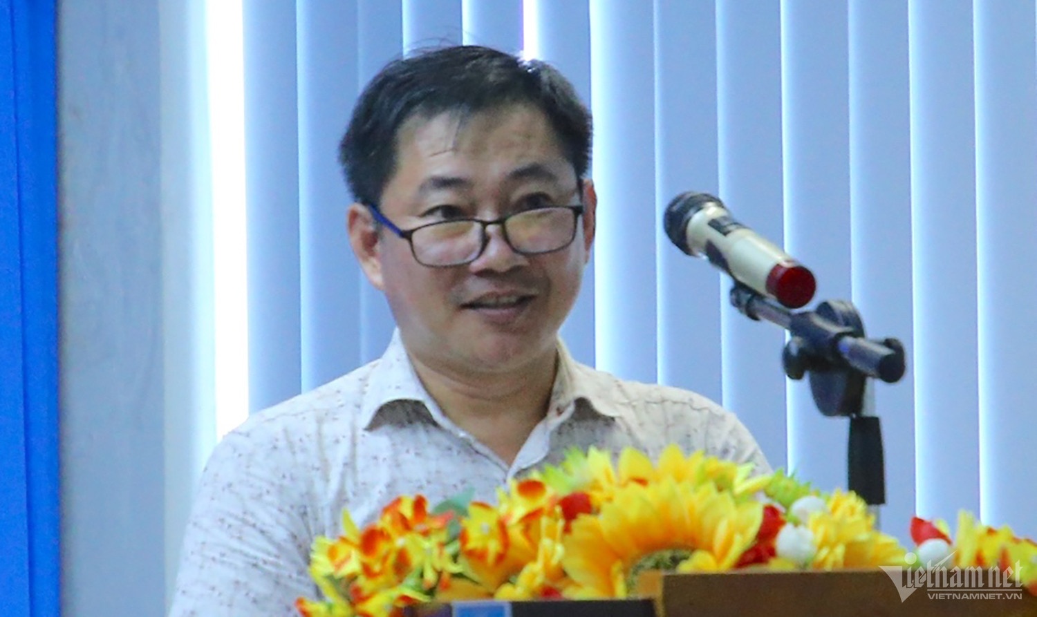 Can bo thieu tieu chuan anh 1