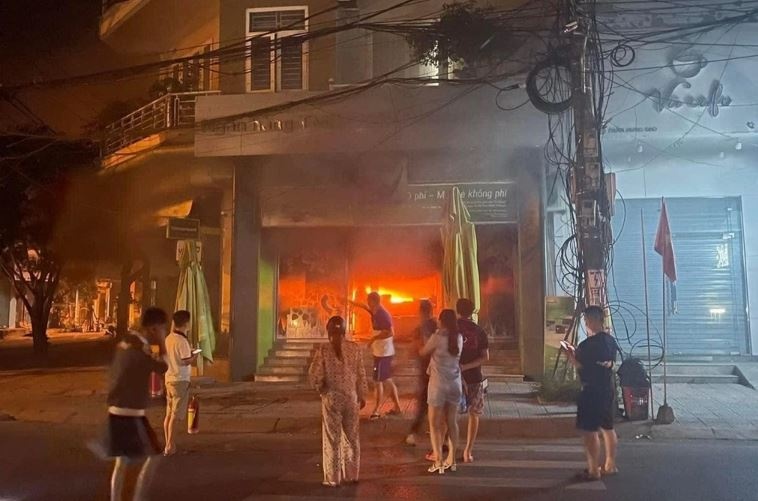 Chay tai mot chi nhanh ngan hang o Quang Tri hinh anh