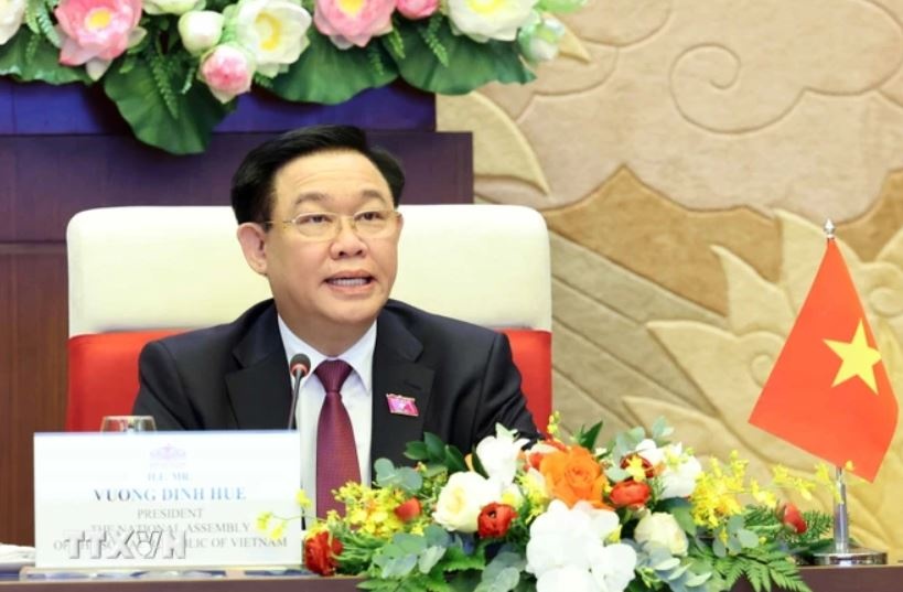 Vuong Dinh Hue Campuchia anh 3