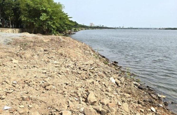 Nghi song Han bi lan, lanh dao Da Nang kiem tra nong hinh anh