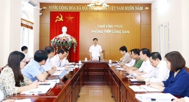 Bi thu Vinh Phuc cong khai lich tiep cong dan hinh anh