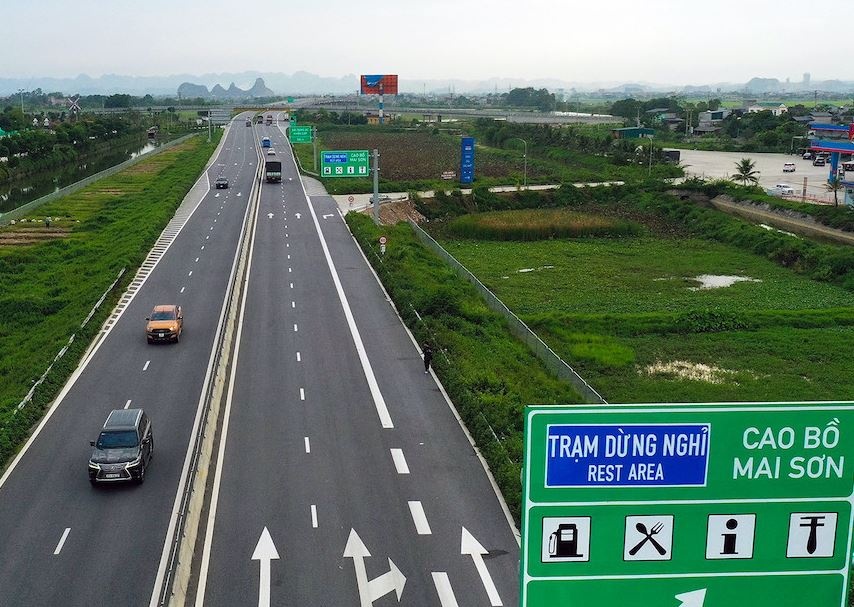 De xuat chi hon 55.000 ty dong nang cap gap 5 tuyen cao toc hinh anh