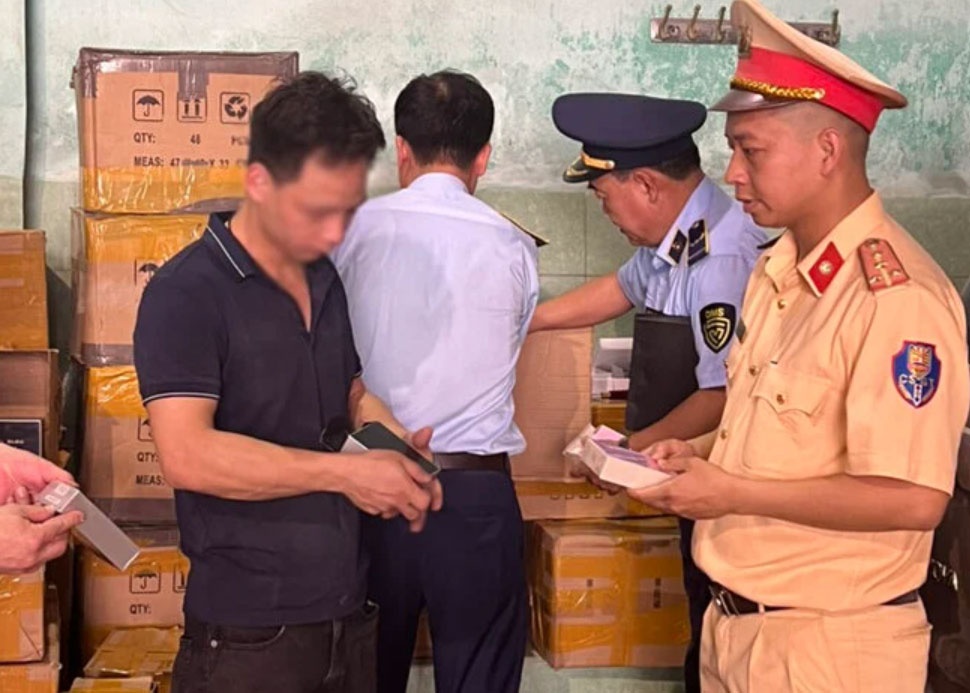 Phat hien hon 1.000 lo nuoc hoa nghi gia nhan hieu noi tieng hinh anh