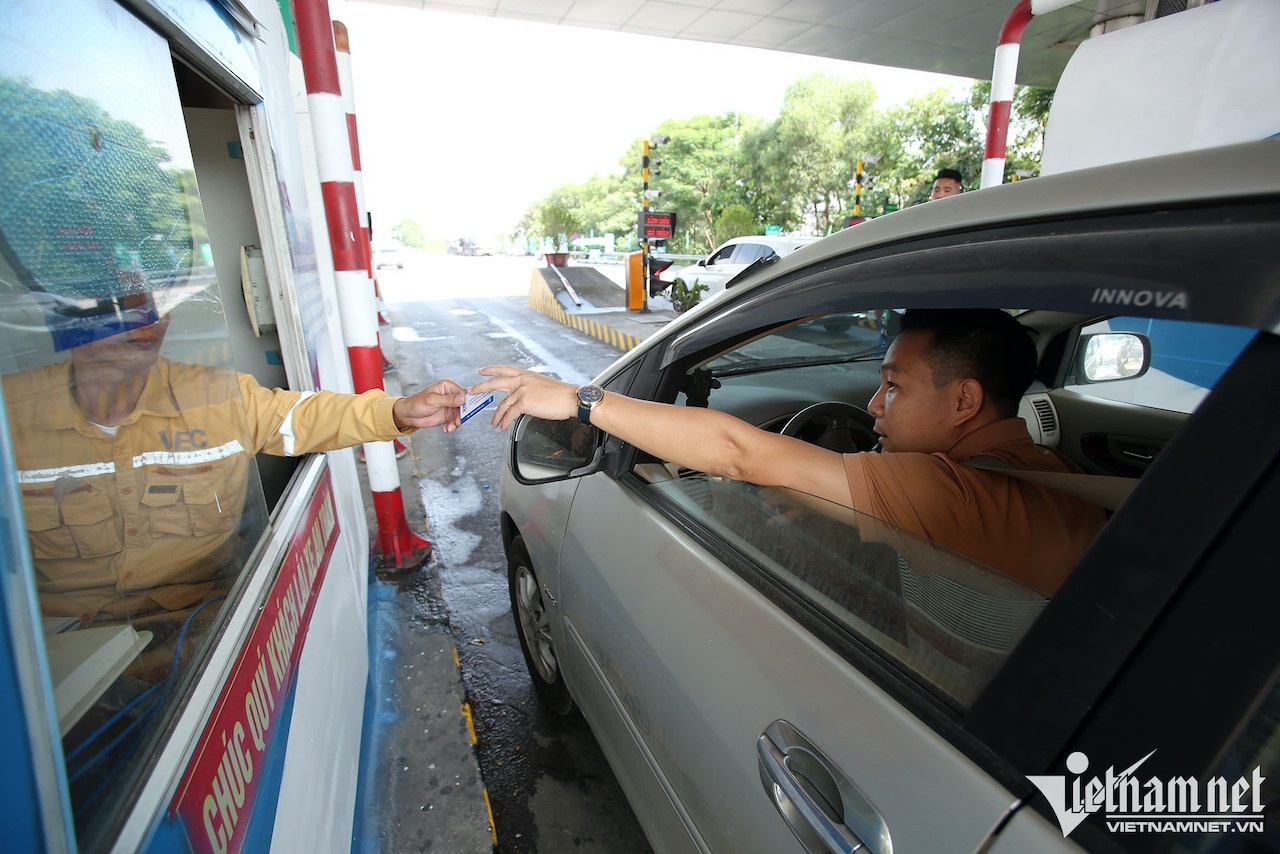 Khong de un tac tai tram thu phi dip nghi le 30/4-1/5 hinh anh