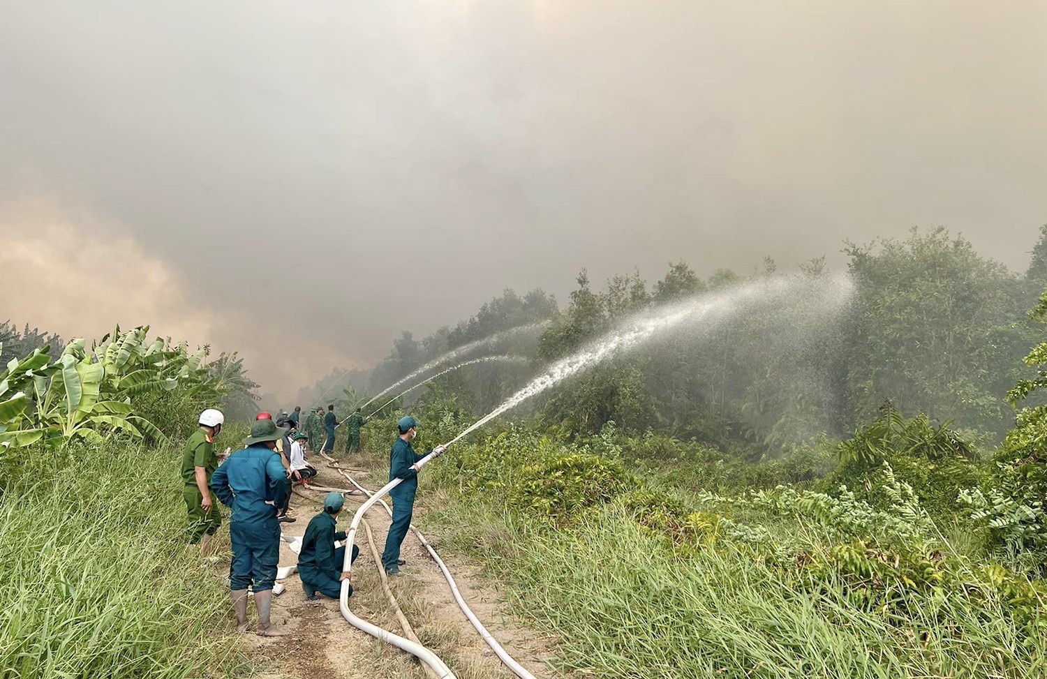 Chay 40 ha Ca Mau anh 4