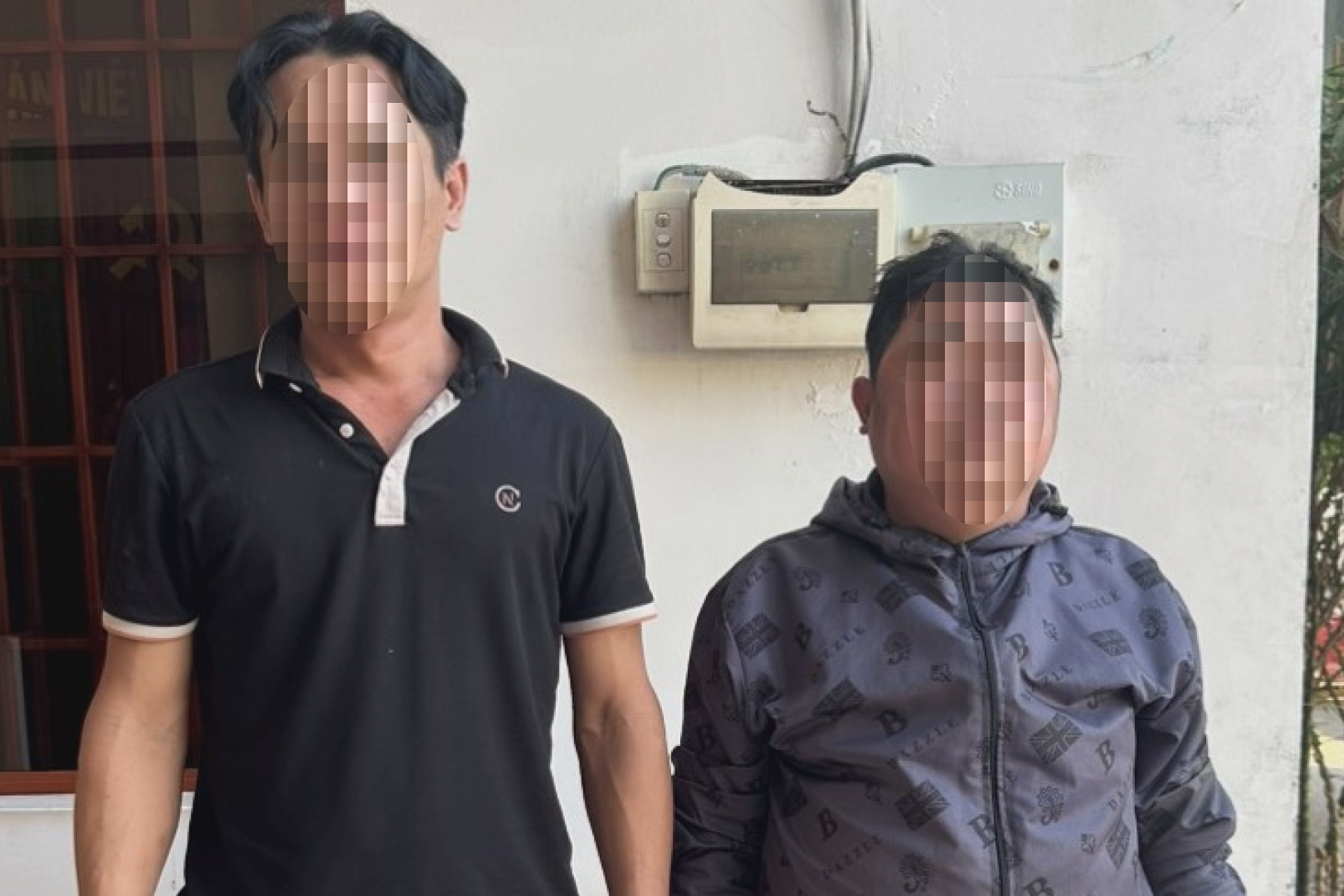 Bat qua tang hai doi tuong do thuoc sau xuong song Dong Nai hinh anh