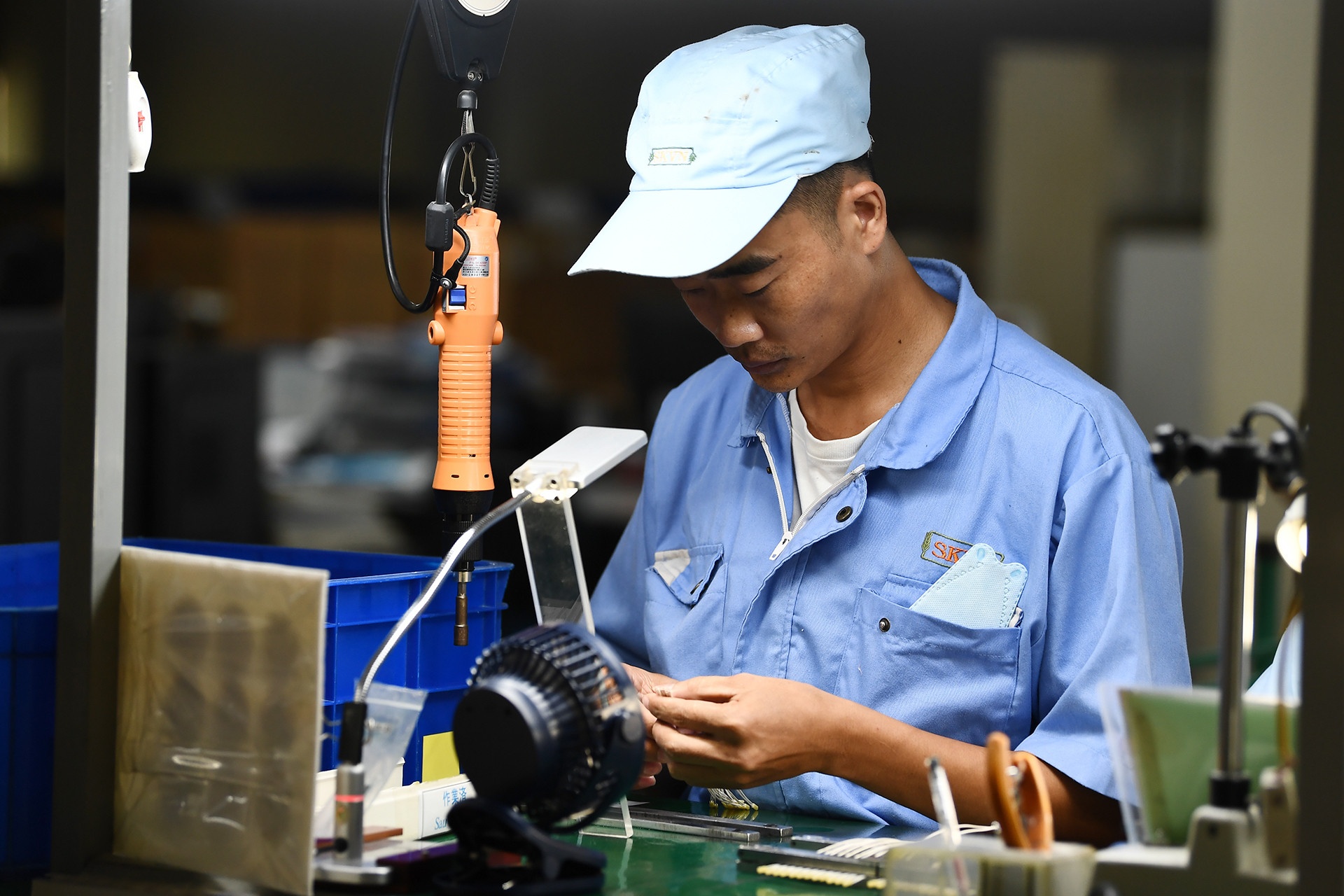 Nhieu nguoi lao dong co the duoc tang luong hai lan tu ngay 1/7 hinh anh