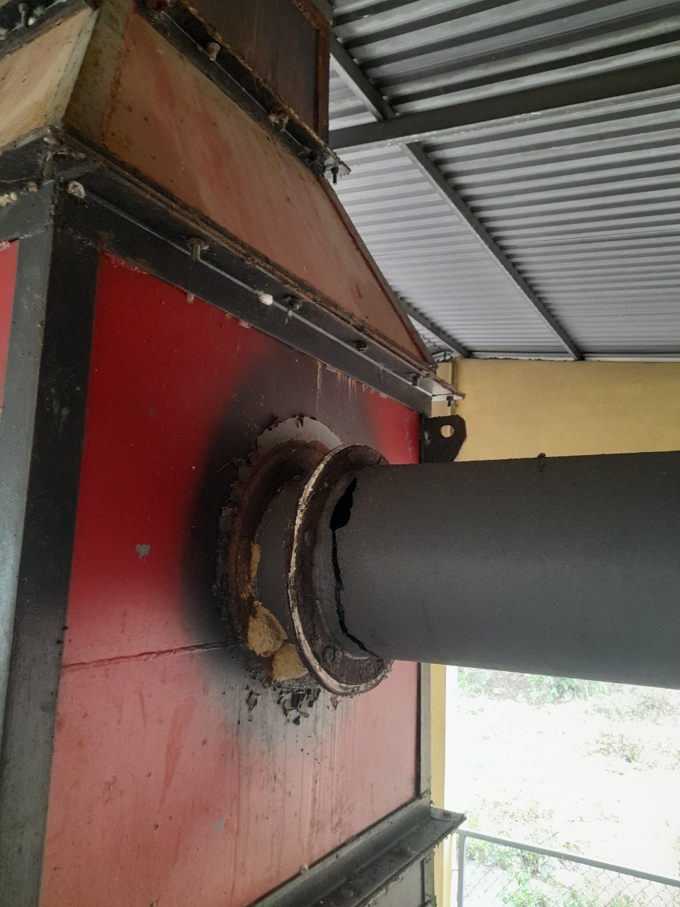 Lo dot rac Quang Tri anh 3