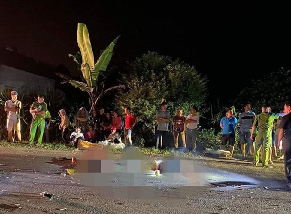 O to khach tong xe may, hai thanh nien tu vong hinh anh